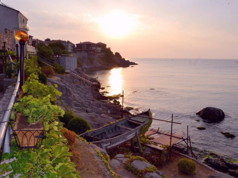 Sozopol  ze statkiem